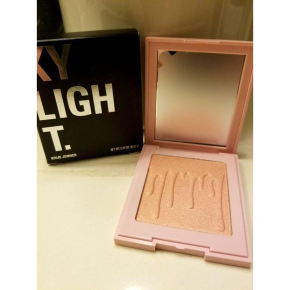 Kylie Cosmetics | Blush & Highlighter bundle - Picture 10 of 13